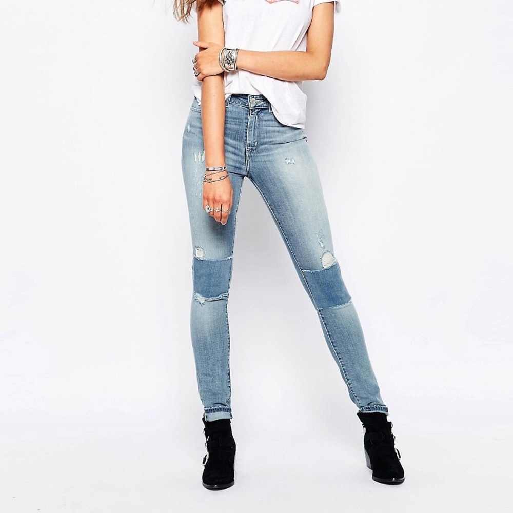 Levi's 721 High Rise‎ Skinny Jeans Patch Knees Sz 32